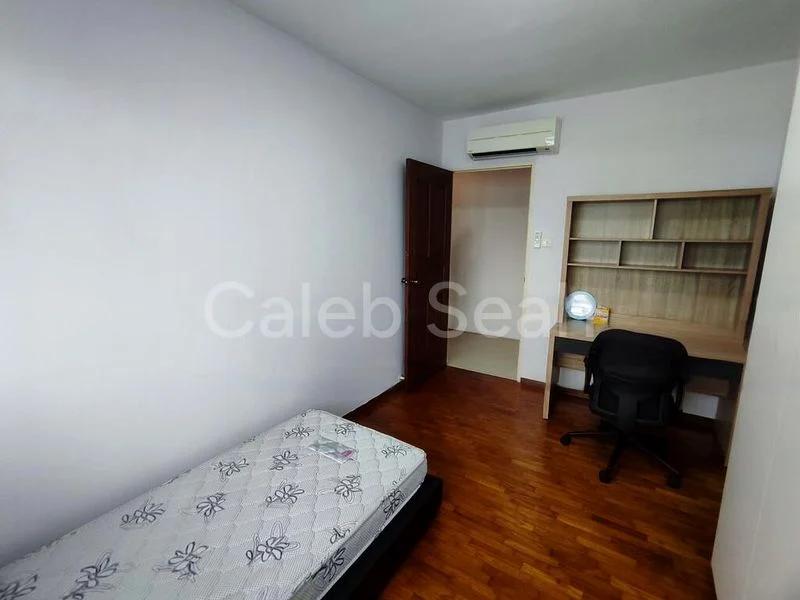 5 Room (5I) HDB for Rent in  271D Jurong West Street 24 - Image 1